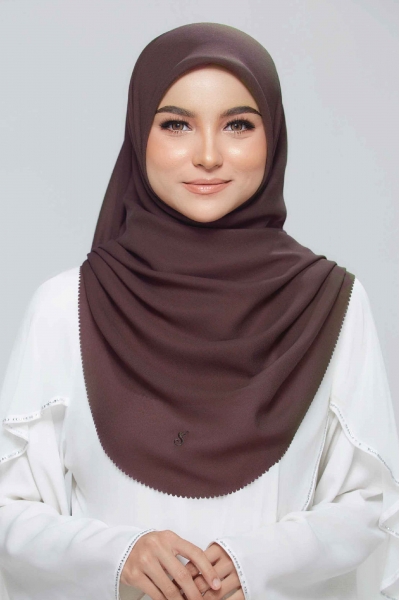 Suri Classic  l Hickory Brown